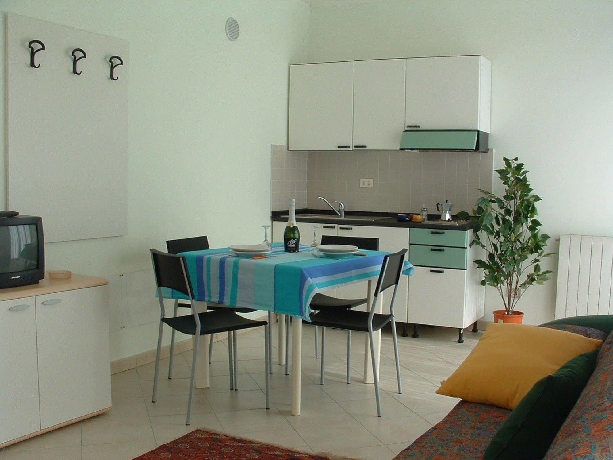 Residence Tre Ponti ヴェルバーニア エクステリア 写真